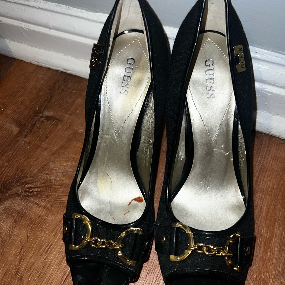 GUESS Black Peep Toe Heels